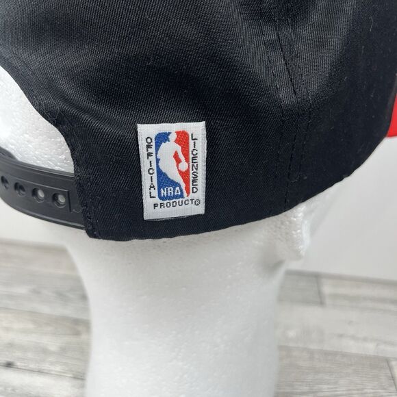 VINTAGE CHICAGO BULLS SNAPBACK HAT CAP ADULT BLACK/RED NWT 90'S NOS JORDAN - Picture 9 of 13